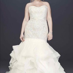 Ivory Trumpet Wedding Dress